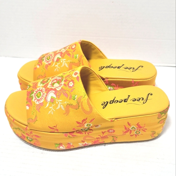 NWOT FREE PEOPLE Harbor Yellow Brocade Flatform Mules